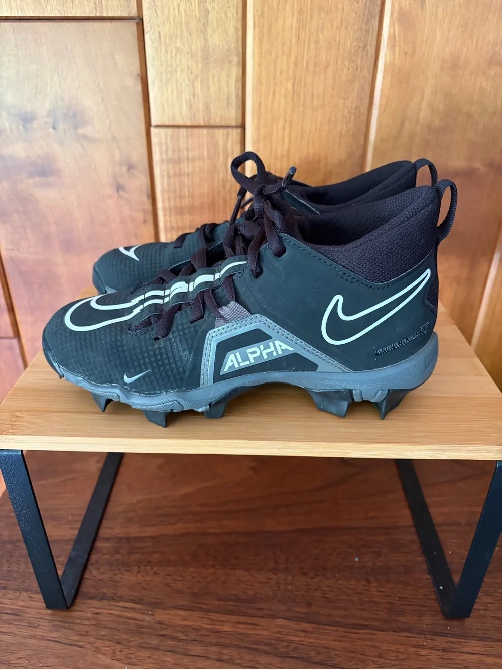 Nike Alpha Menace Kid’s 2Y Black & Gray Football Cleats CVO581